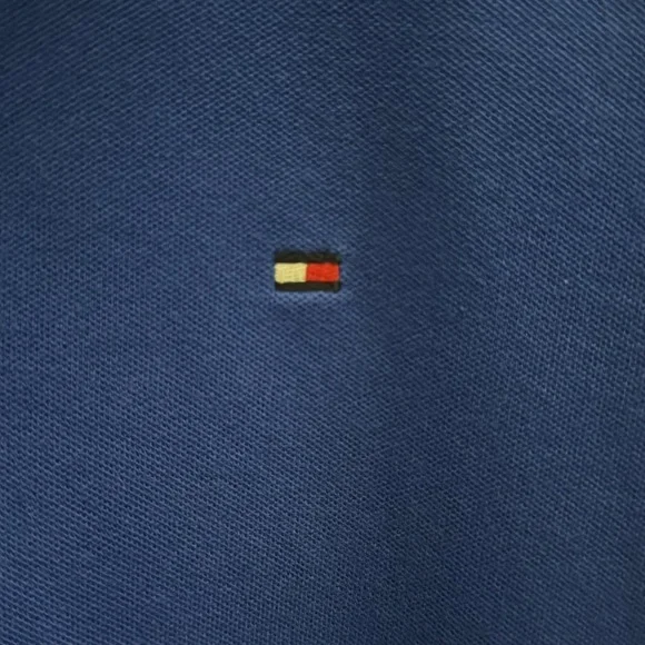 Tommy Hilfiger - Picture 2 of 9